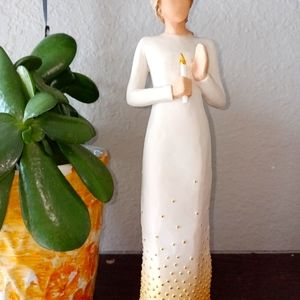 Willow Tree Angel, Vigil